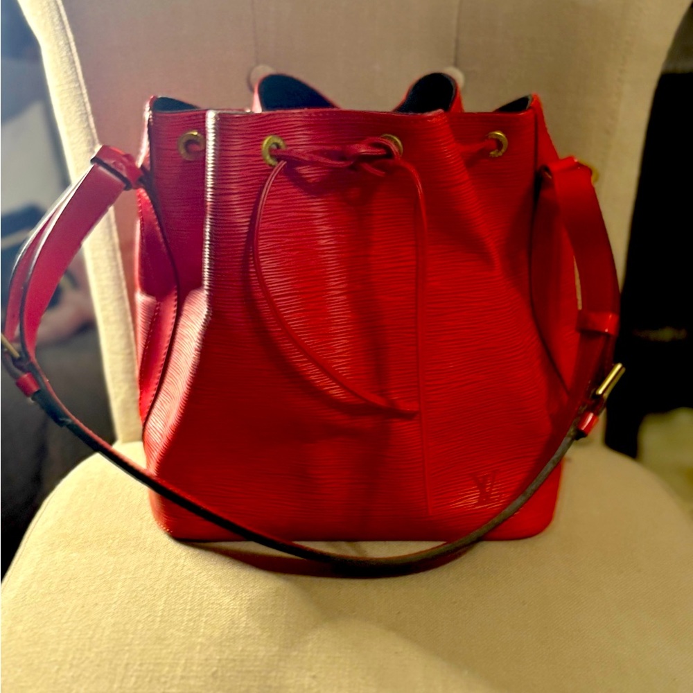 Louis Vuitton Epi Noe GM Leather Bucket Bag (large) Vintage & EUC (Authentic)
